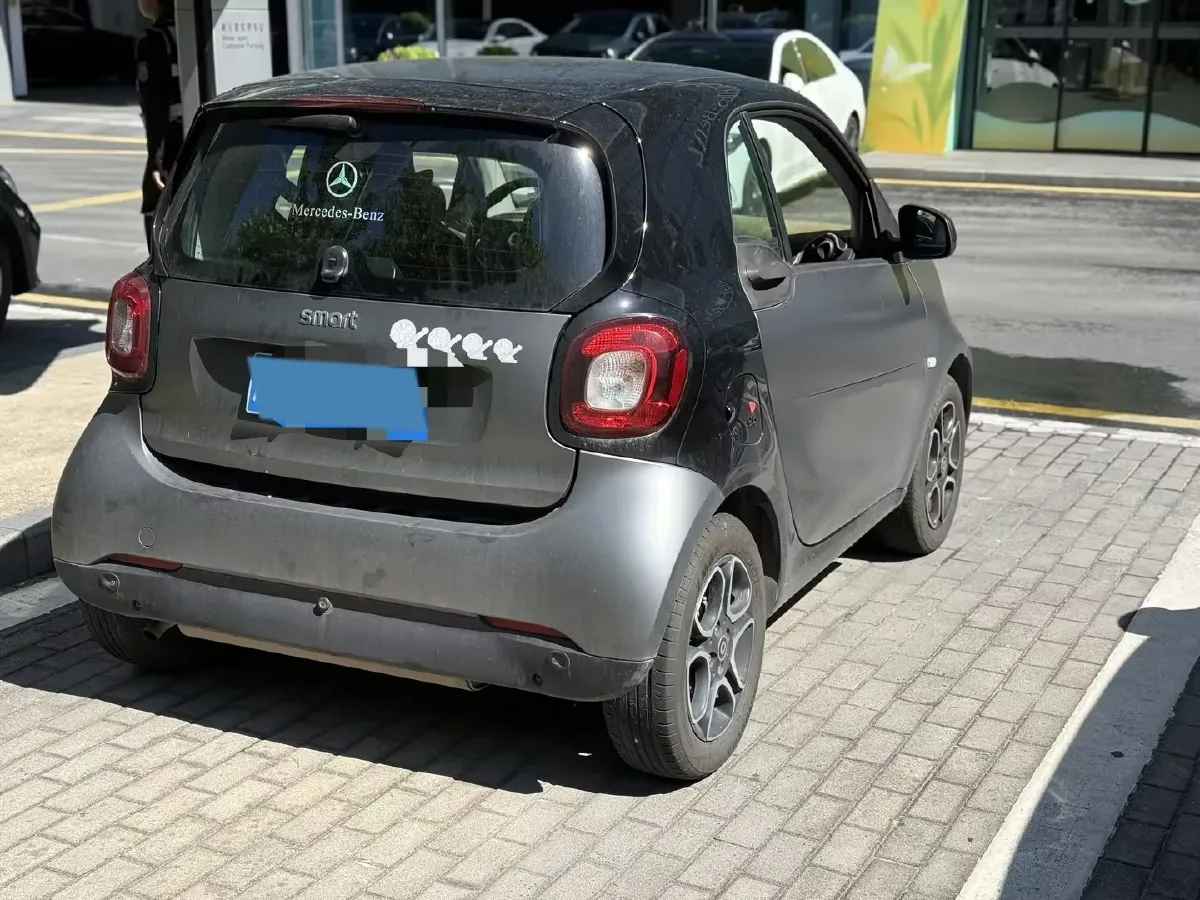 2019 Smart smart fortwo 0.9T 90HP L3 6DCT,autocango,china used car exporter,china ev exporter,chinese used car exporter,chinese used ev exporter