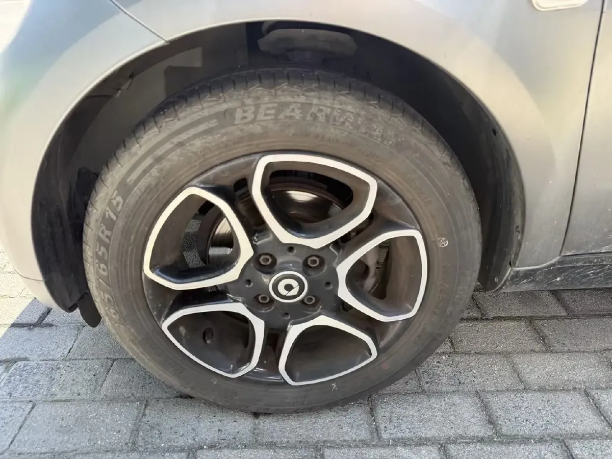 2019 Smart smart fortwo 0.9T 90HP L3 6DCT,autocango,china used car exporter,china ev exporter,chinese used car exporter,chinese used ev exporter