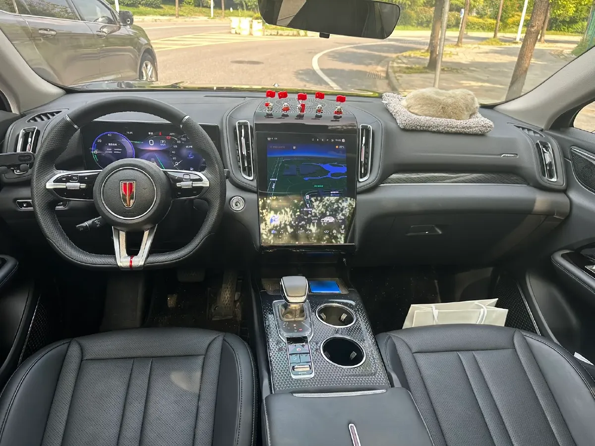 2024 HongQi HS3 1.5T 169HP L4 1DHT PHEV 18.4KWH,autocango,china used car exporter,china ev exporter,chinese used car exporter,chinese used ev exporter