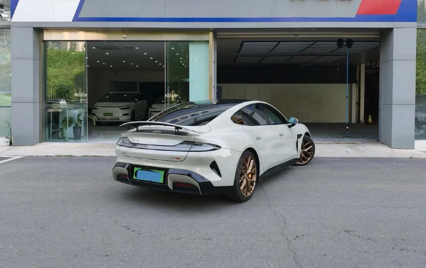 2024 MI SU7 BEV 101KWH,autocango,china used car exporter,china ev exporter,chinese used car exporter,chinese used ev exporter