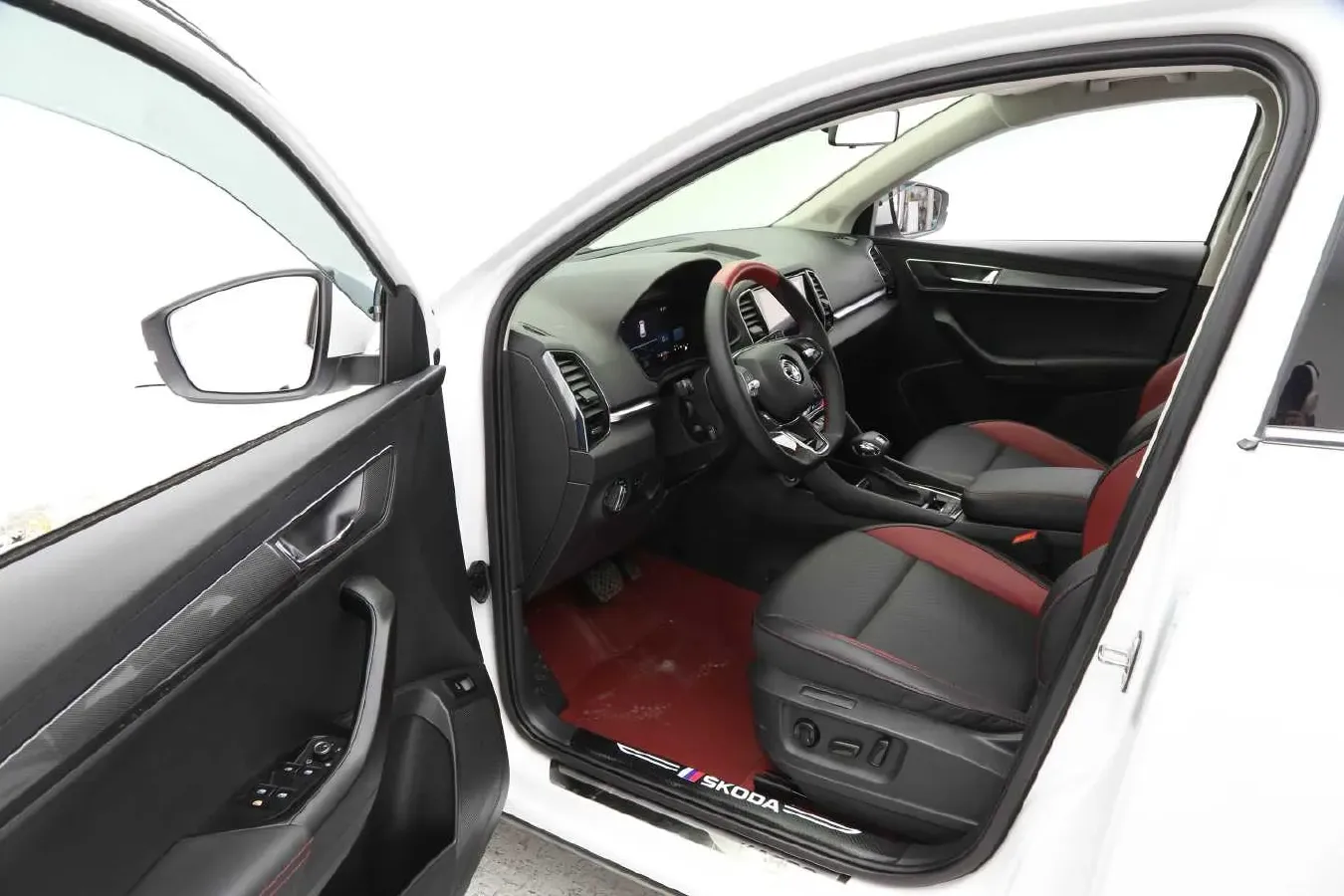 2023 Skoda Karoq 1.4T 150HP L4 7DCT,autocango,china used car exporter,china ev exporter,chinese used car exporter,chinese used ev exporter