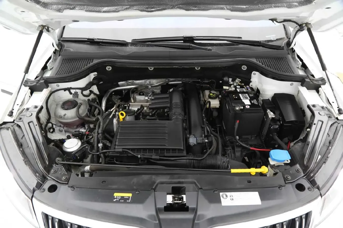 2023 Skoda Karoq 1.4T 150HP L4 7DCT,autocango,china used car exporter,china ev exporter,chinese used car exporter,chinese used ev exporter