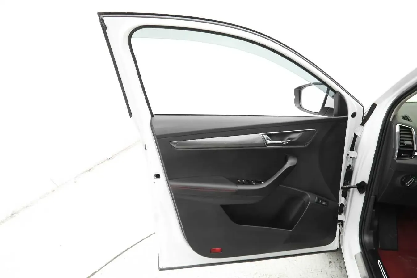 2023 Skoda Karoq 1.4T 150HP L4 7DCT,autocango,china used car exporter,china ev exporter,chinese used car exporter,chinese used ev exporter