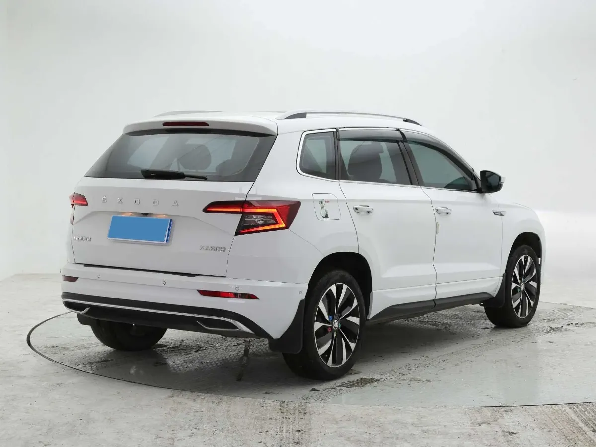 2023 Skoda Karoq 1.4T 150HP L4 7DCT,autocango,china used car exporter,china ev exporter,chinese used car exporter,chinese used ev exporter
