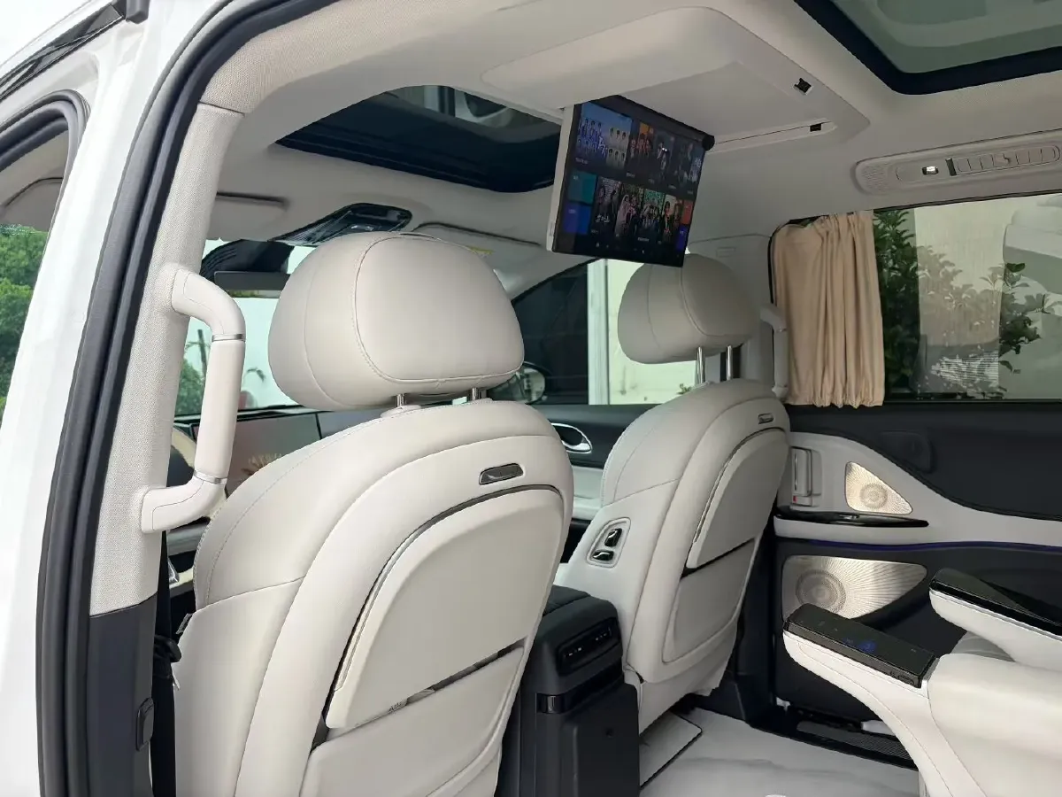 2025 Voyah Dream 1.5T 150HP L4 PHEV 41.7KWH,autocango,china used car exporter,china ev exporter,chinese used car exporter,chinese used ev exporter