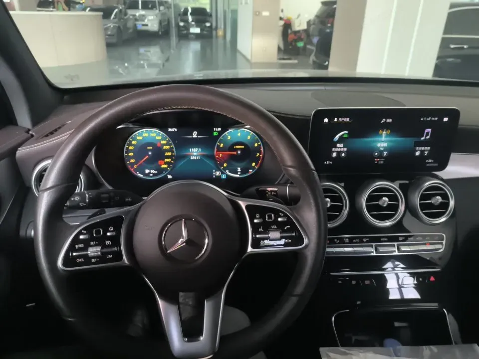 2021 Mercedes-Benz GLC Class 2.0T 197HP L4 9AT,autocango,china used car exporter,china ev exporter,chinese used car exporter,chinese used ev exporter