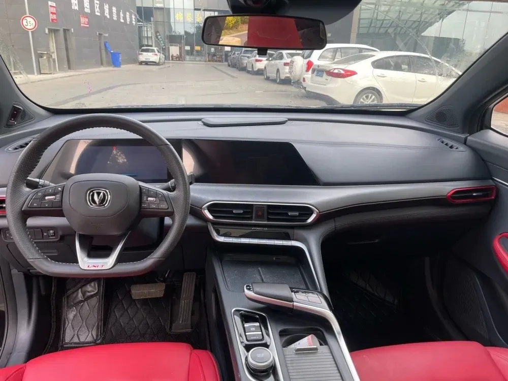 2020 ChangAn UNI-T 1.5T 180HP L4 7DCT,autocango,china used car exporter,china ev exporter,chinese used car exporter,chinese used ev exporter