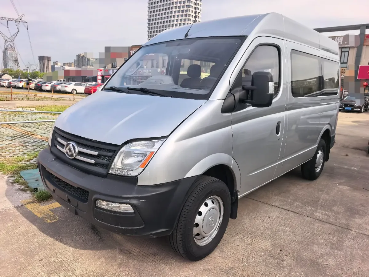 2020 MAXUS XinTu V80 2.5T 136HP L4 6MT,autocango,china used car exporter,china ev exporter,chinese used car exporter,chinese used ev exporter