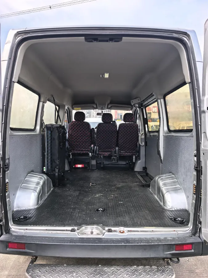 2020 MAXUS XinTu V80 2.5T 136HP L4 6MT,autocango,china used car exporter,china ev exporter,chinese used car exporter,chinese used ev exporter