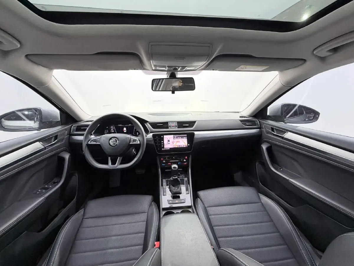 2022 Skoda Superb 1.4T 150HP L4 7DCT,autocango,china used car exporter,china ev exporter,chinese used car exporter,chinese used ev exporter