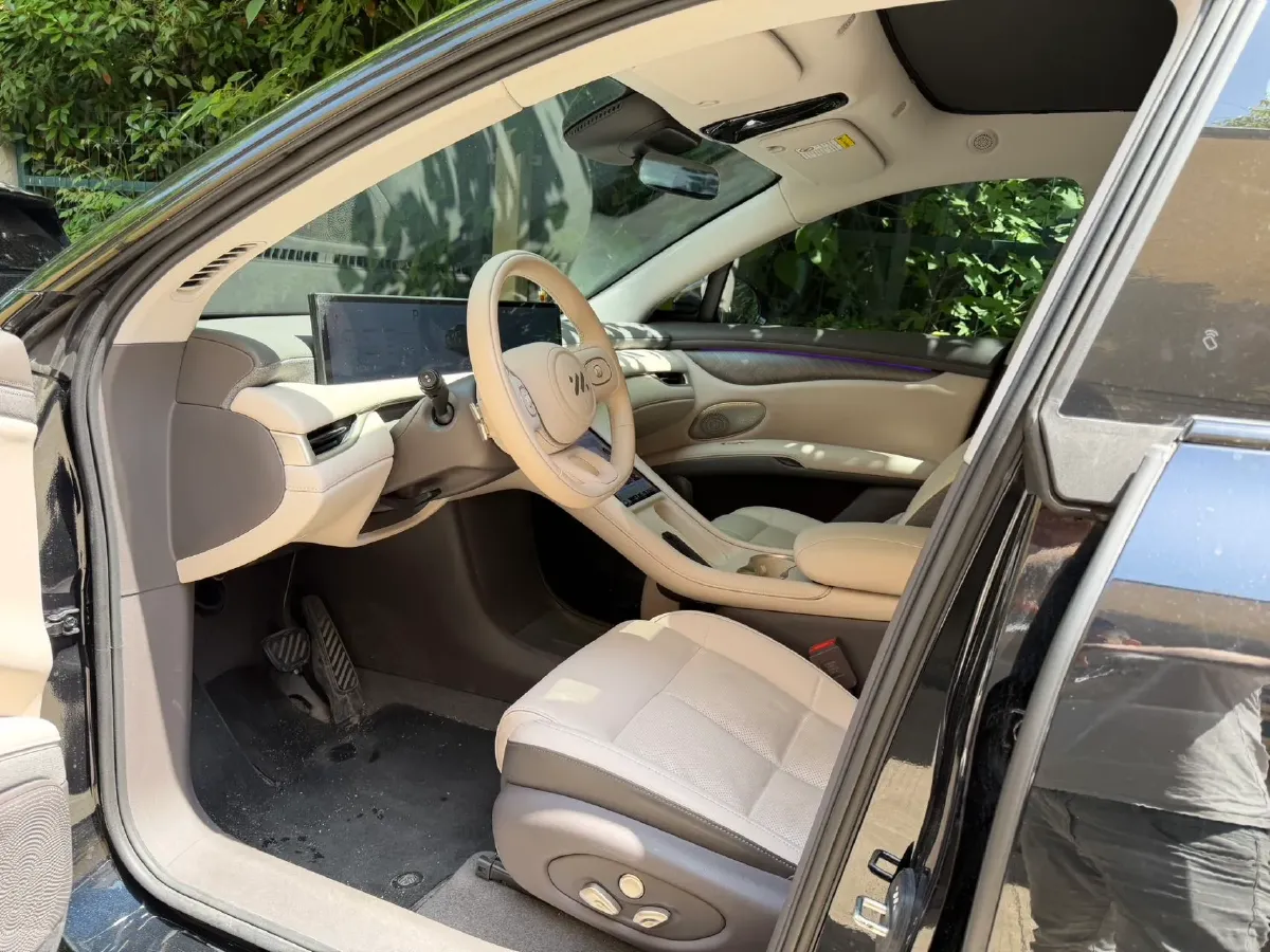 2025 IM LS6 BEV 75KWH,autocango,china used car exporter,china ev exporter,chinese used car exporter,chinese used ev exporter