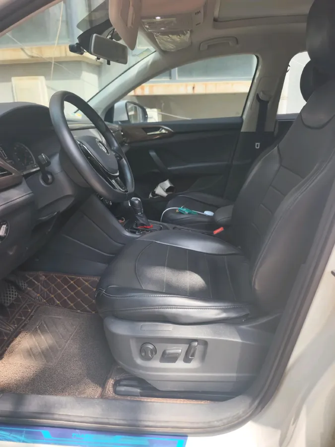 2021 Volkswagen Tharu 1.4T 150HP L4 7DCT,autocango,china used car exporter,china ev exporter,chinese used car exporter,chinese used ev exporter