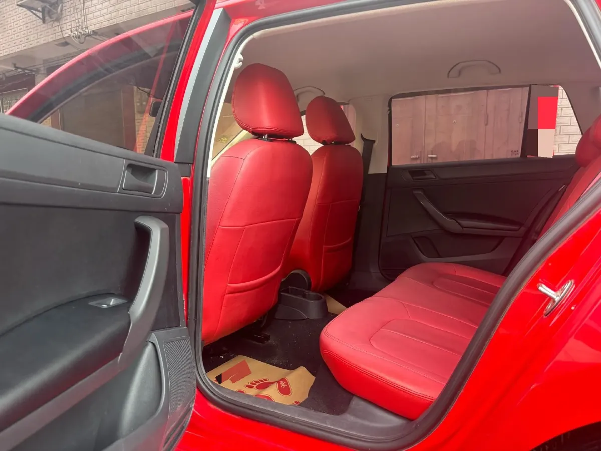 2018 Skoda Rapid Spaceback 1.6L 110HP L4 6AT,autocango,china used car exporter,china ev exporter,chinese used car exporter,chinese used ev exporter