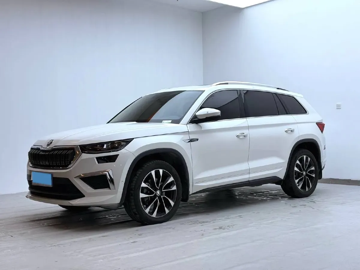 2022 Skoda Kodiak 2.0T 186HP L4 7DCT,autocango,china used car exporter,china ev exporter,chinese used car exporter,chinese used ev exporter