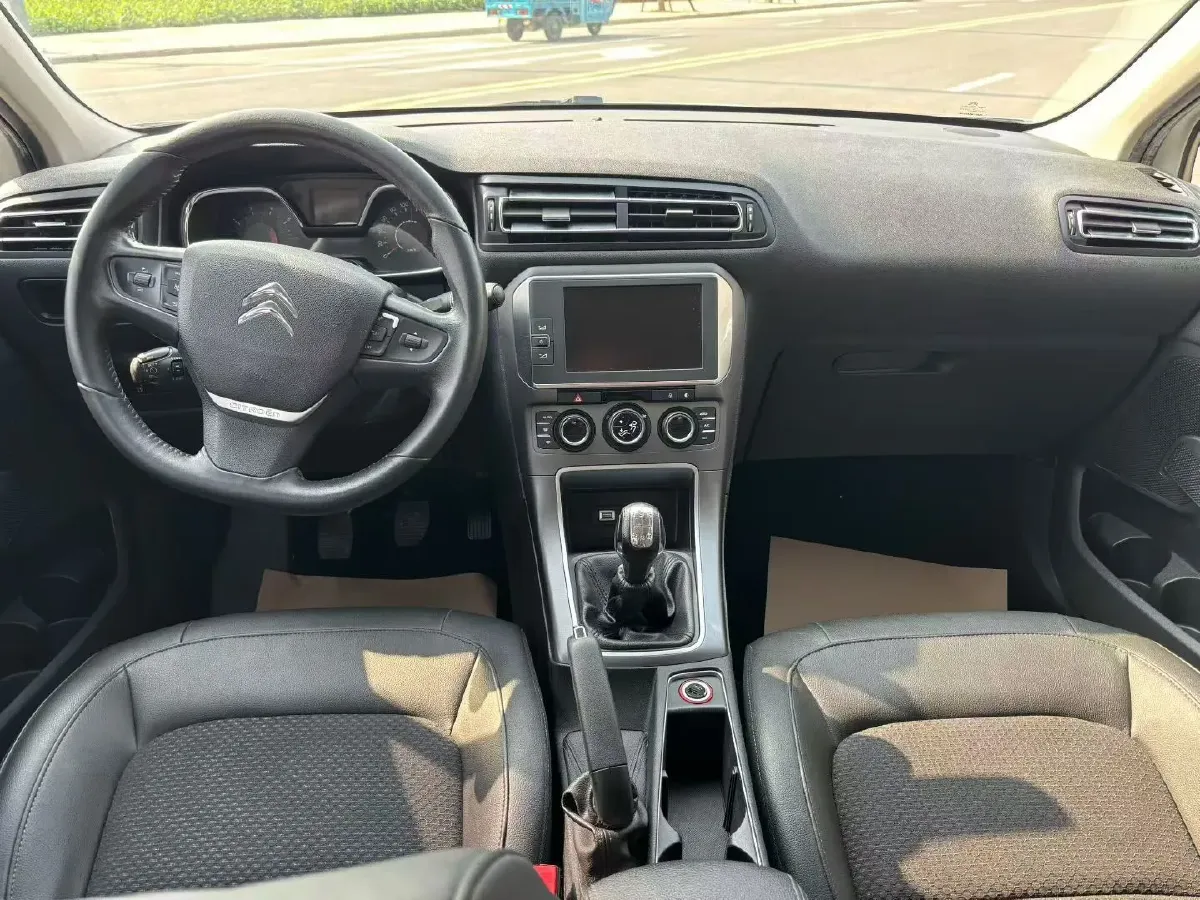 2016 JinBei Grace 2.0L 106HP L4 5MT,autocango,china used car exporter,china ev exporter,chinese used car exporter,chinese used ev exporter