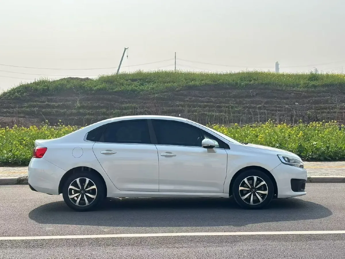 2016 JinBei Grace 2.0L 106HP L4 5MT,autocango,china used car exporter,china ev exporter,chinese used car exporter,chinese used ev exporter