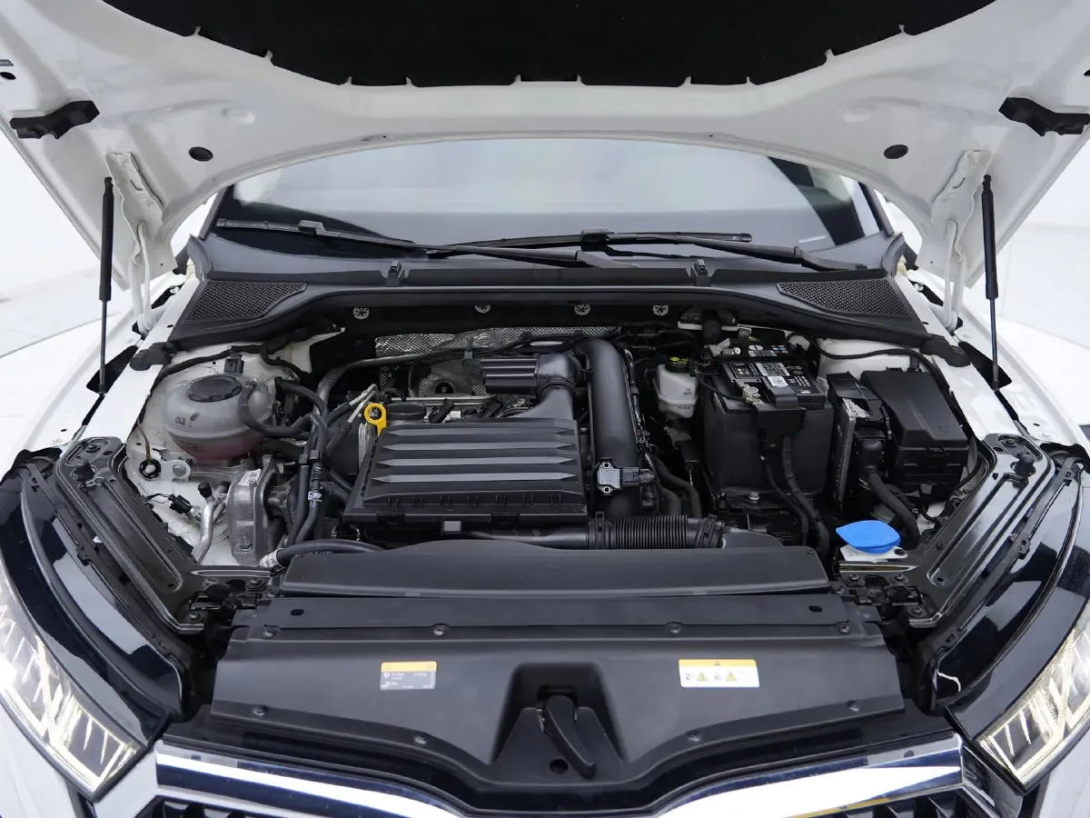 2021 Skoda Octavia 1.4T 150HP L4 7DCT,autocango,china used car exporter,china ev exporter,chinese used car exporter,chinese used ev exporter