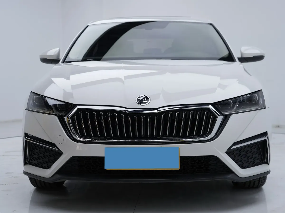 2021 Skoda Octavia 1.4T 150HP L4 7DCT,autocango,china used car exporter,china ev exporter,chinese used car exporter,chinese used ev exporter