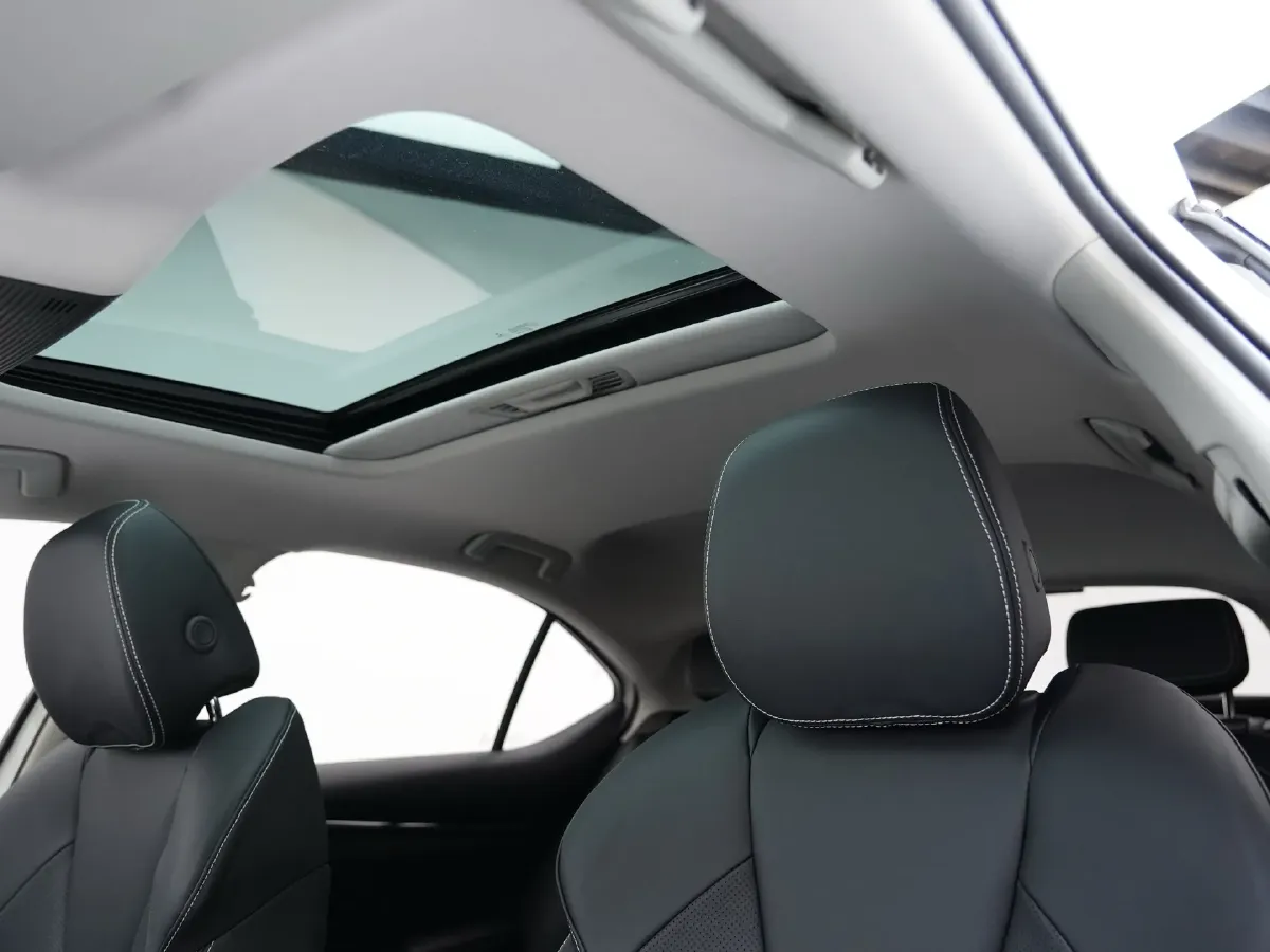 2021 Skoda Octavia 1.4T 150HP L4 7DCT,autocango,china used car exporter,china ev exporter,chinese used car exporter,chinese used ev exporter