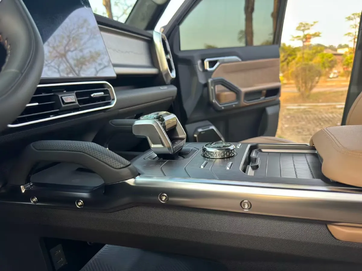 2023 Jetour Traveller 2.0T 254HP L4 7DCT,autocango,china used car exporter,china ev exporter,chinese used car exporter,chinese used ev exporter
