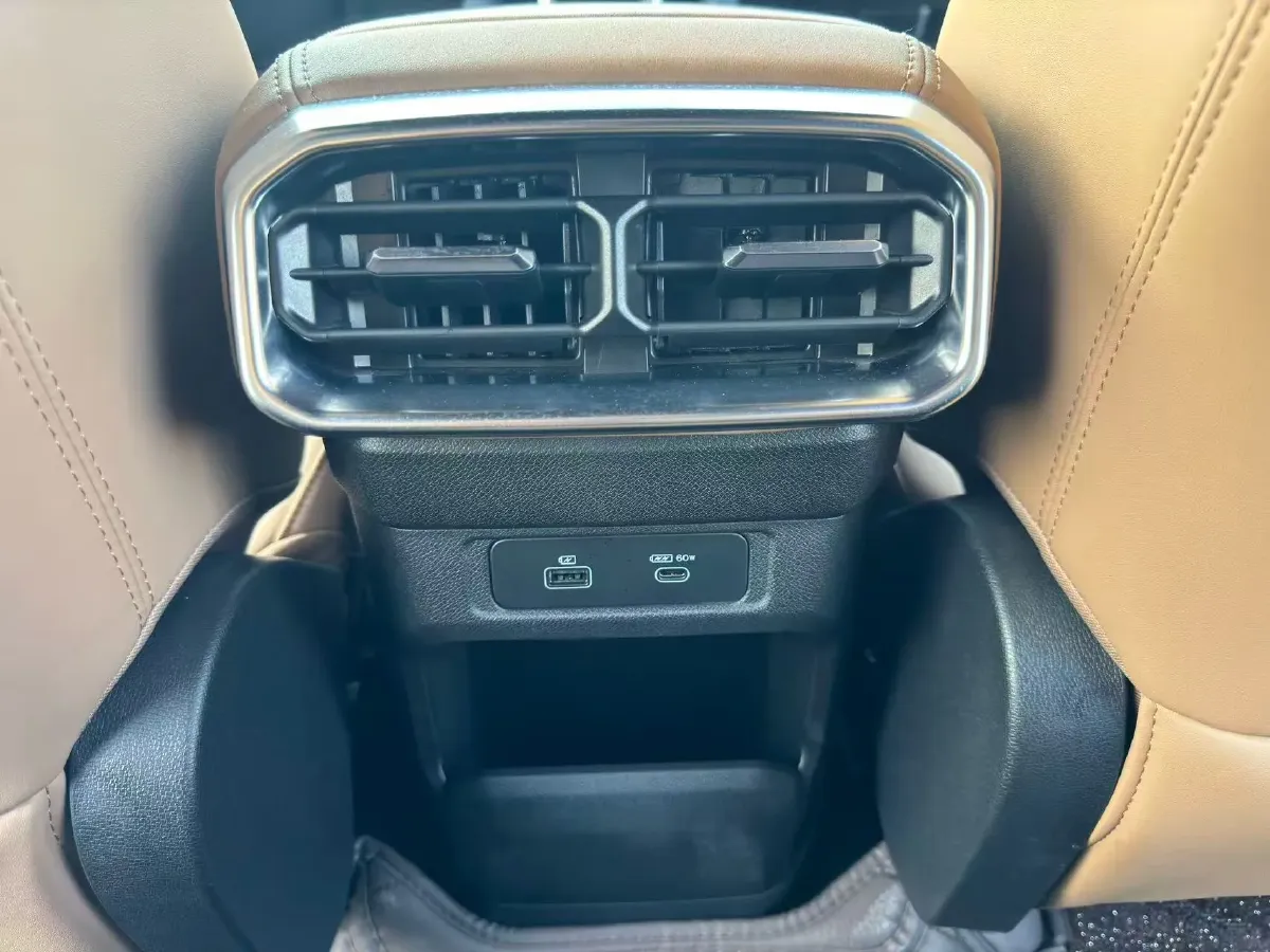 2023 Jetour Traveller 2.0T 254HP L4 7DCT,autocango,china used car exporter,china ev exporter,chinese used car exporter,chinese used ev exporter