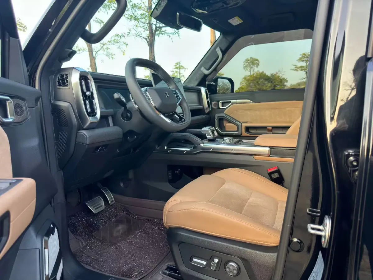 2023 Jetour Traveller 2.0T 254HP L4 7DCT,autocango,china used car exporter,china ev exporter,chinese used car exporter,chinese used ev exporter