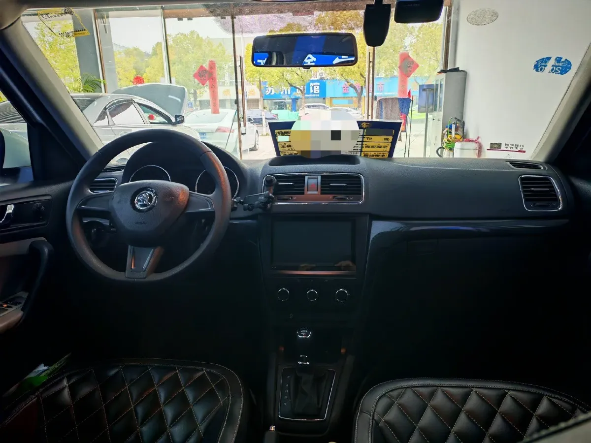 2017 Skoda Yeti 1.4T 150HP L4 7DCT,autocango,china used car exporter,china ev exporter,chinese used car exporter,chinese used ev exporter