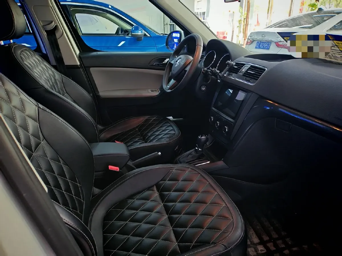 2017 Skoda Yeti 1.4T 150HP L4 7DCT,autocango,china used car exporter,china ev exporter,chinese used car exporter,chinese used ev exporter