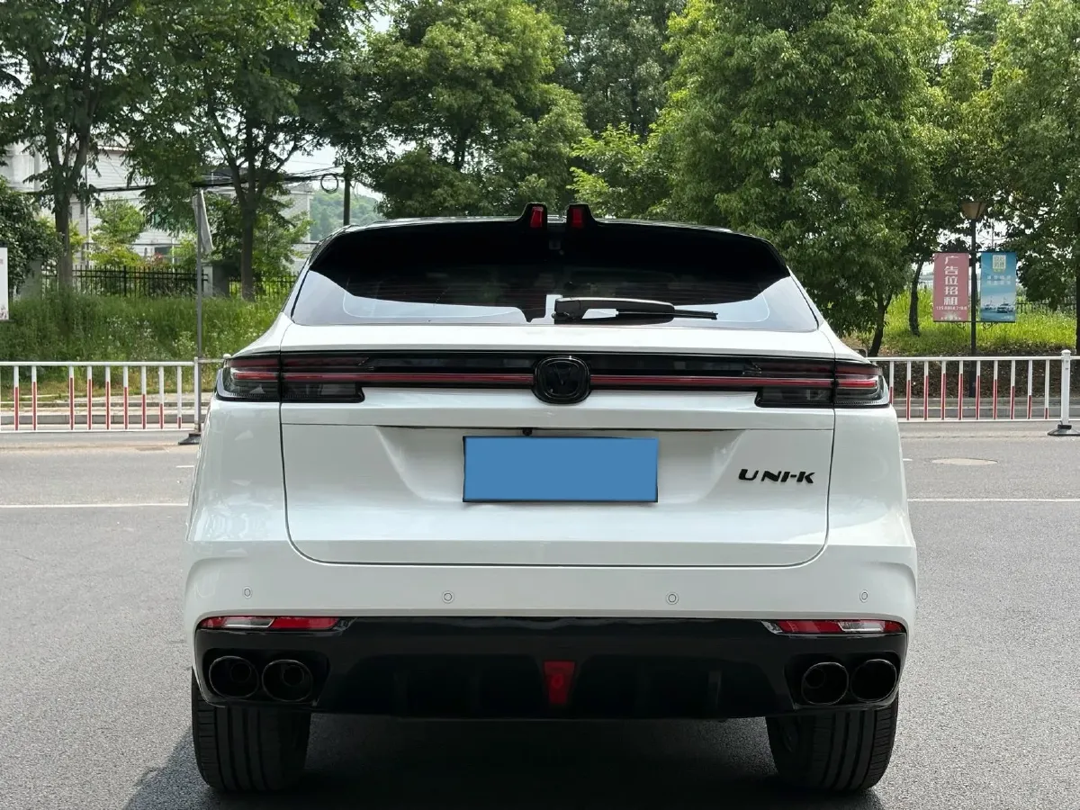 2021 ChangAn UNI-K 2.0T 233HP L4 8AT,autocango,china used car exporter,china ev exporter,chinese used car exporter,chinese used ev exporter