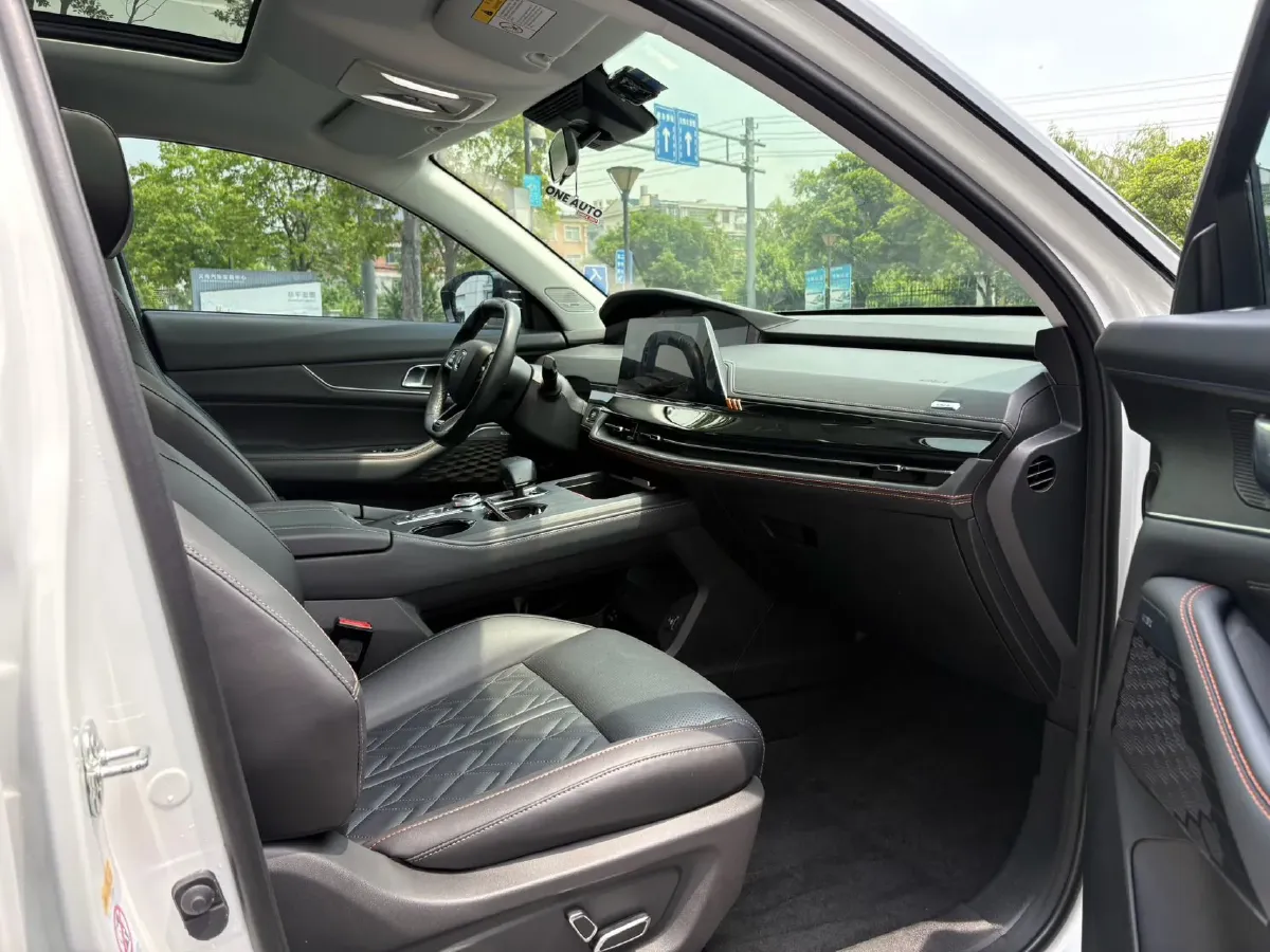 2021 ChangAn UNI-K 2.0T 233HP L4 8AT,autocango,china used car exporter,china ev exporter,chinese used car exporter,chinese used ev exporter