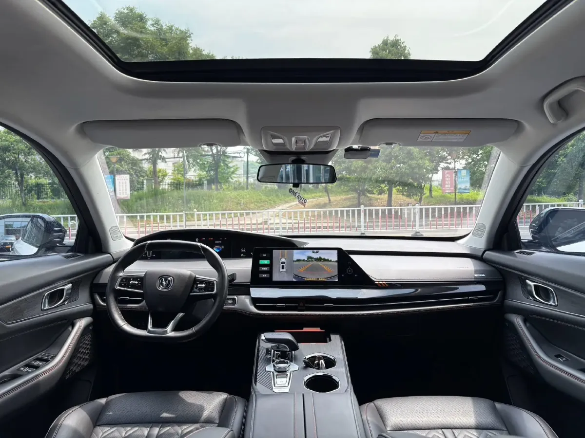 2021 ChangAn UNI-K 2.0T 233HP L4 8AT,autocango,china used car exporter,china ev exporter,chinese used car exporter,chinese used ev exporter