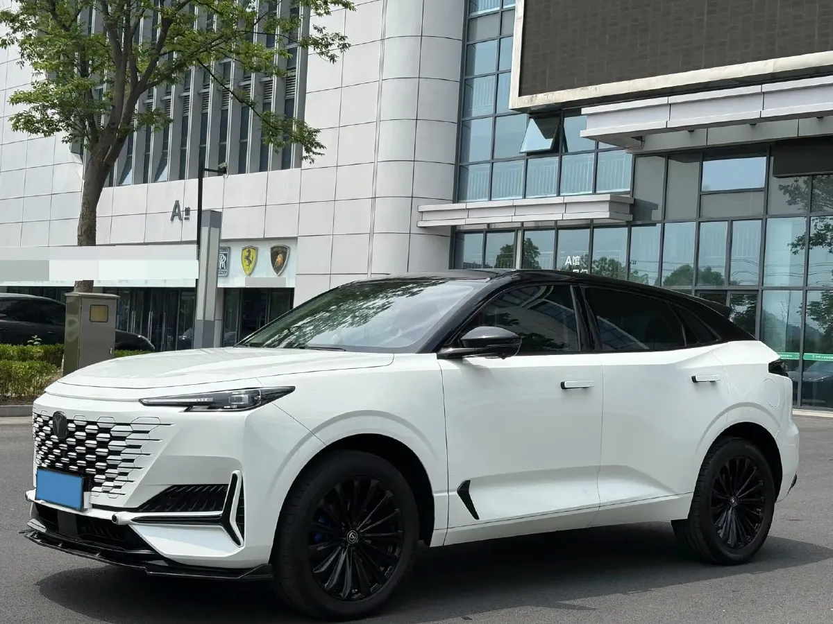 2021 ChangAn UNI-K 2.0T 233HP L4 8AT,autocango,china used car exporter,china ev exporter,chinese used car exporter,chinese used ev exporter
