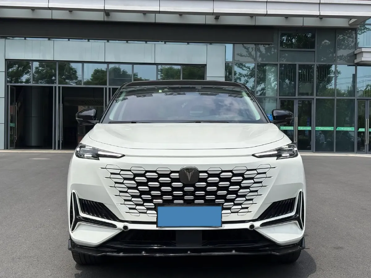 2021 ChangAn UNI-K 2.0T 233HP L4 8AT,autocango,china used car exporter,china ev exporter,chinese used car exporter,chinese used ev exporter
