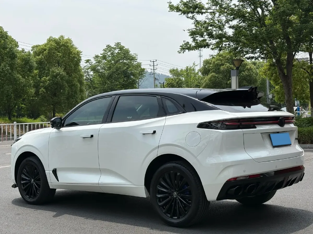 2021 ChangAn UNI-K 2.0T 233HP L4 8AT,autocango,china used car exporter,china ev exporter,chinese used car exporter,chinese used ev exporter