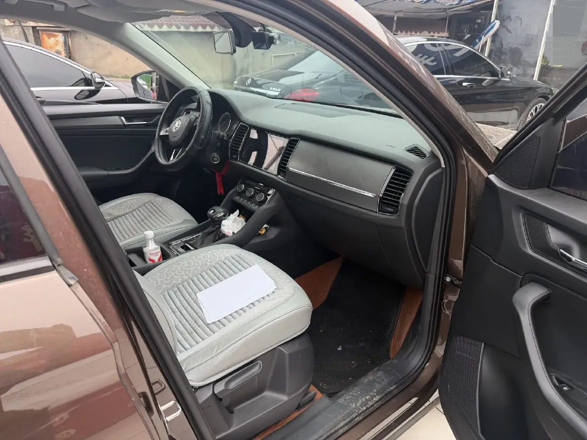 2018 Skoda Kodiak 2.0T 186HP L4 7DCT,autocango,china used car exporter,china ev exporter,chinese used car exporter,chinese used ev exporter