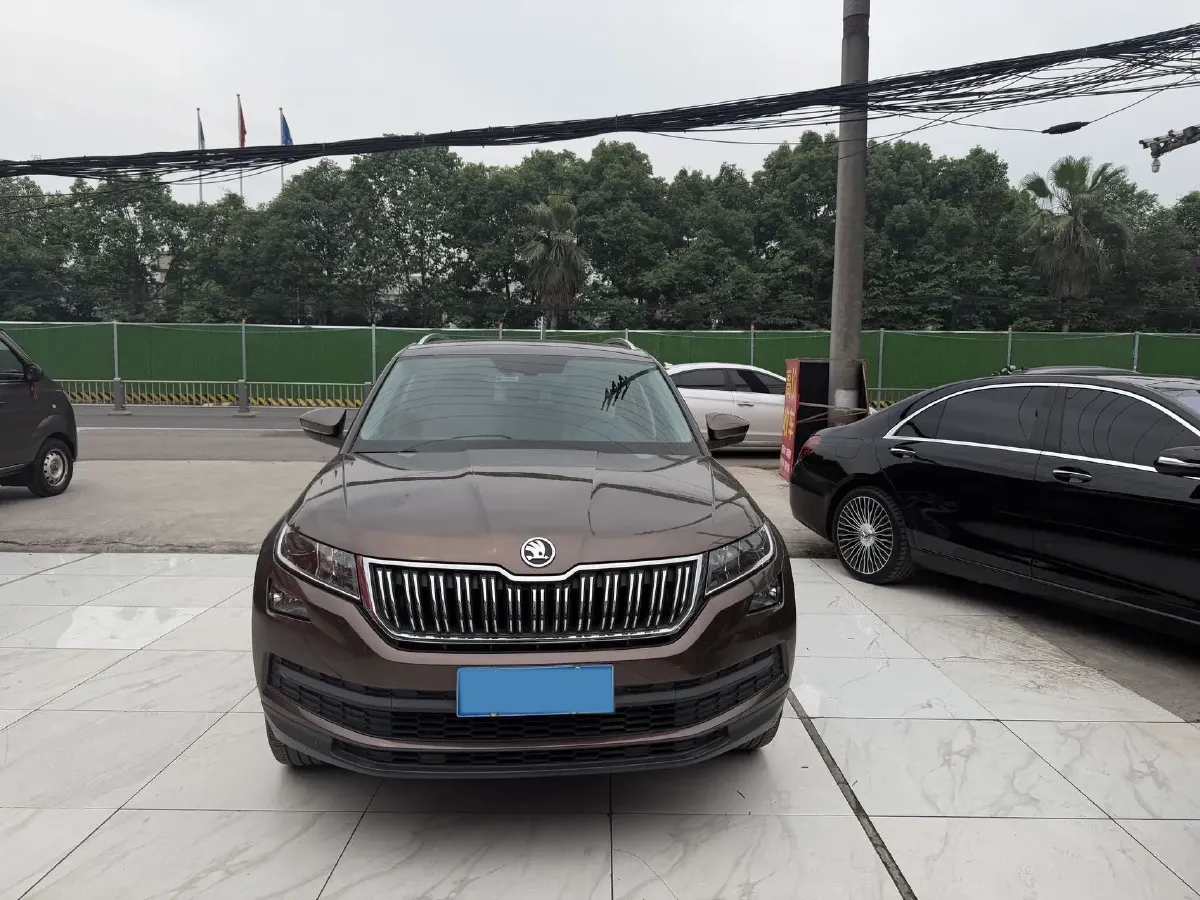 2018 Skoda Kodiak 2.0T 186HP L4 7DCT,autocango,china used car exporter,china ev exporter,chinese used car exporter,chinese used ev exporter