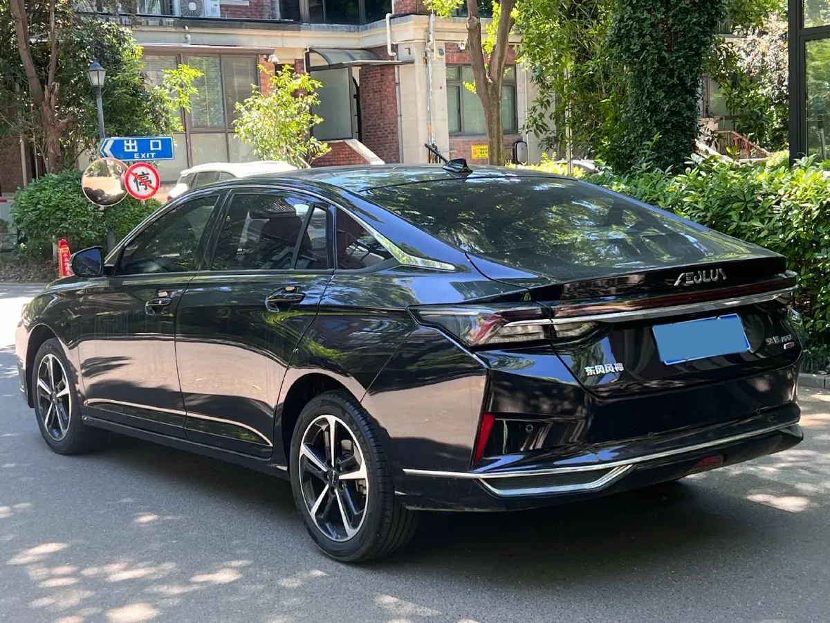 2024 DongFeng Aeolus YiXuan MAX 1.5T 197HP L4 7DCT,autocango,china used car exporter,china ev exporter,chinese used car exporter,chinese used ev exporter