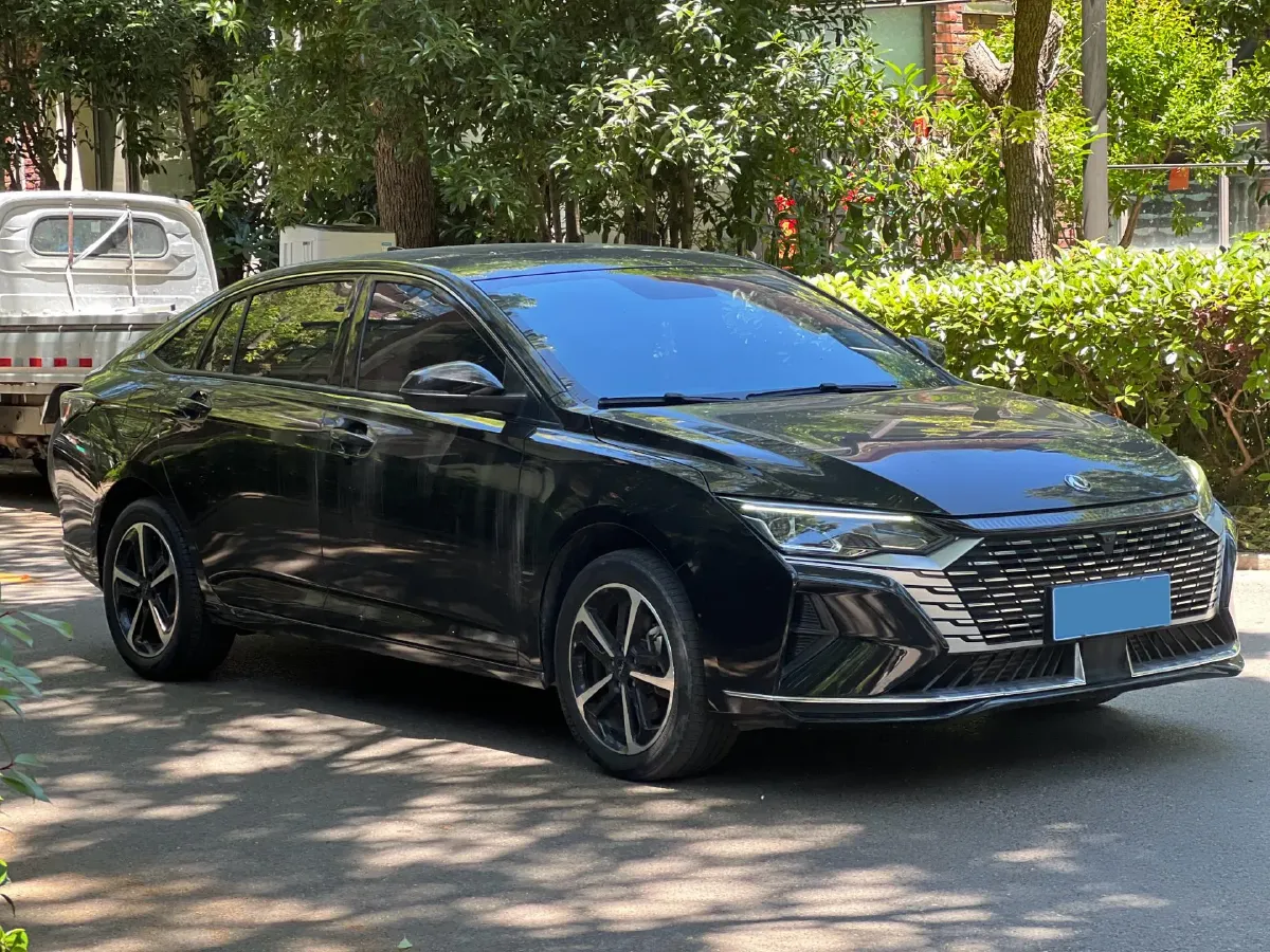 2024 DongFeng Aeolus YiXuan MAX 1.5T 197HP L4 7DCT,autocango,china used car exporter,china ev exporter,chinese used car exporter,chinese used ev exporter