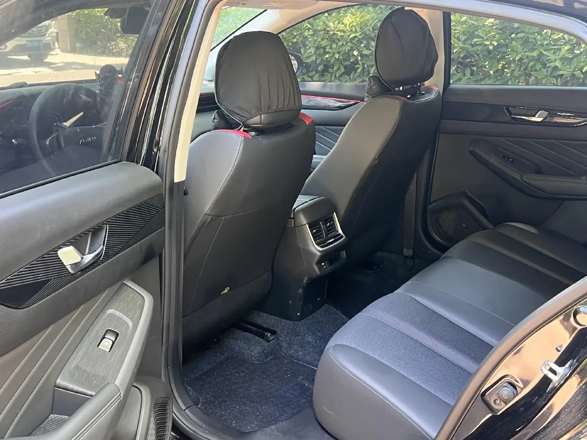 2024 DongFeng Aeolus YiXuan MAX 1.5T 197HP L4 7DCT,autocango,china used car exporter,china ev exporter,chinese used car exporter,chinese used ev exporter