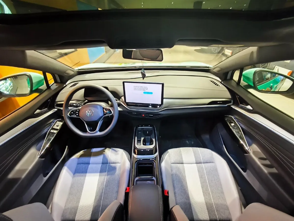 2025 Skoda Superb 2.0T 186HP L4 7DCT,autocango,china used car exporter,china ev exporter,chinese used car exporter,chinese used ev exporter