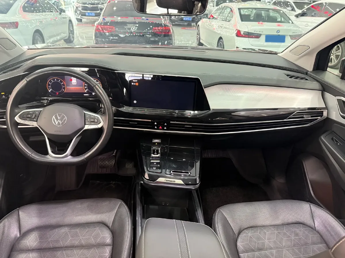 2021 Volkswagen Talagon 2.0T 220HP L4 7DCT,autocango,china used car exporter,china ev exporter,chinese used car exporter,chinese used ev exporter