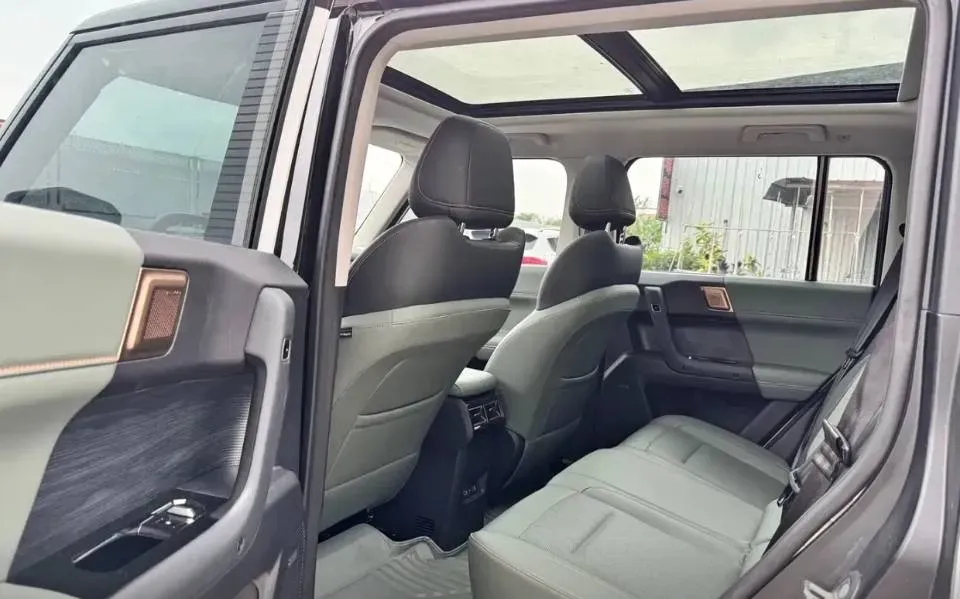 2024 JMC DaDao 2.3T 245HP L4 8AT,autocango,china used car exporter,china ev exporter,chinese used car exporter,chinese used ev exporter