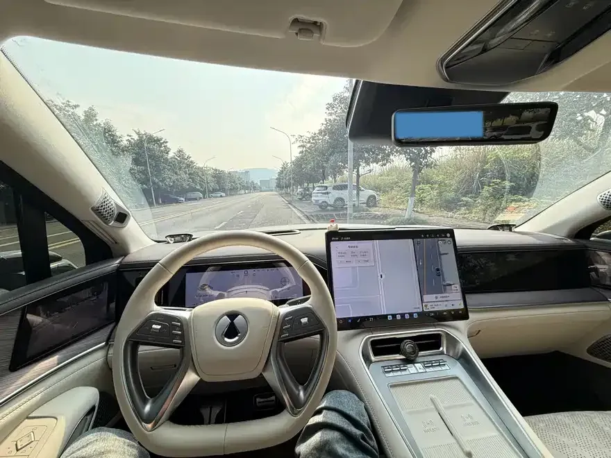 2026 Denza DenzaN9 2.0T 207HP L4 E-CVT PHEV,autocango,china used car exporter,china ev exporter,chinese used car exporter,chinese used ev exporter