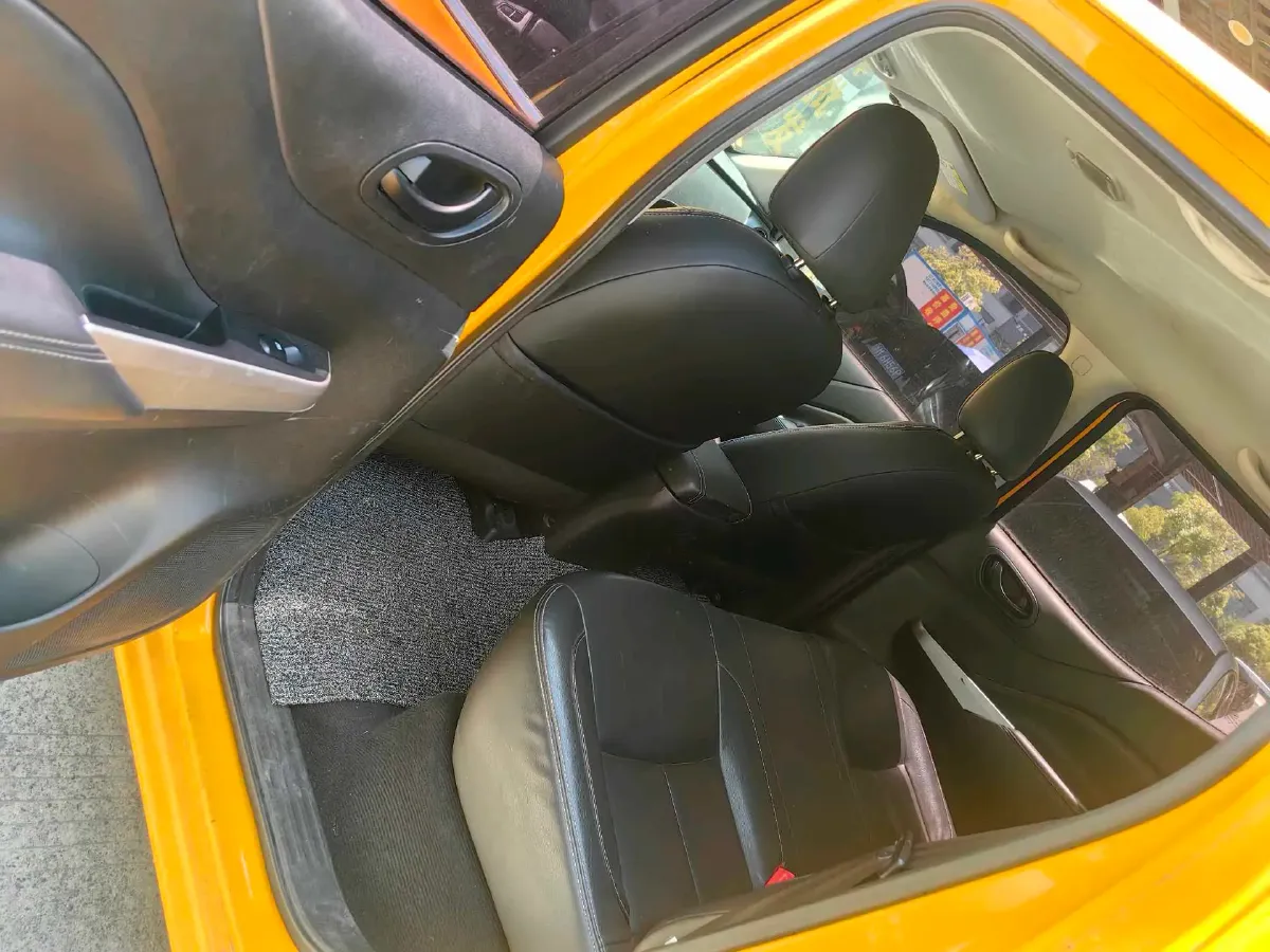 2020 Dongfeng RuiQi 6 2.4L 158HP L4 5MT,autocango,china used car exporter,china ev exporter,chinese used car exporter,chinese used ev exporter