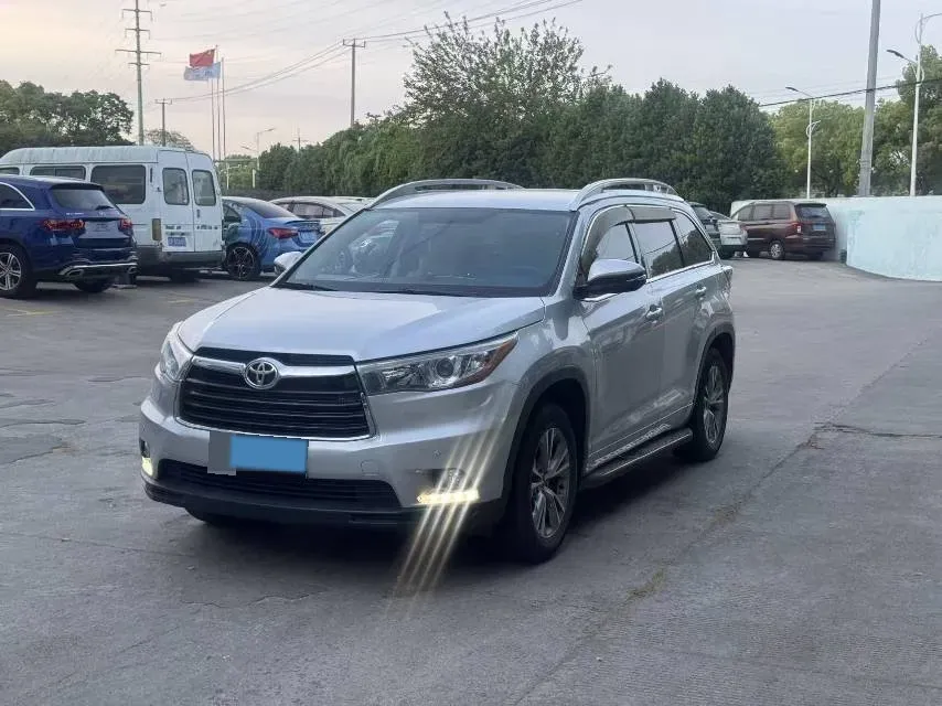 2017 Toyota Highlander 2.0T 220HP L4 6AT,autocango,china used car exporter,china ev exporter,chinese used car exporter,chinese used ev exporter
