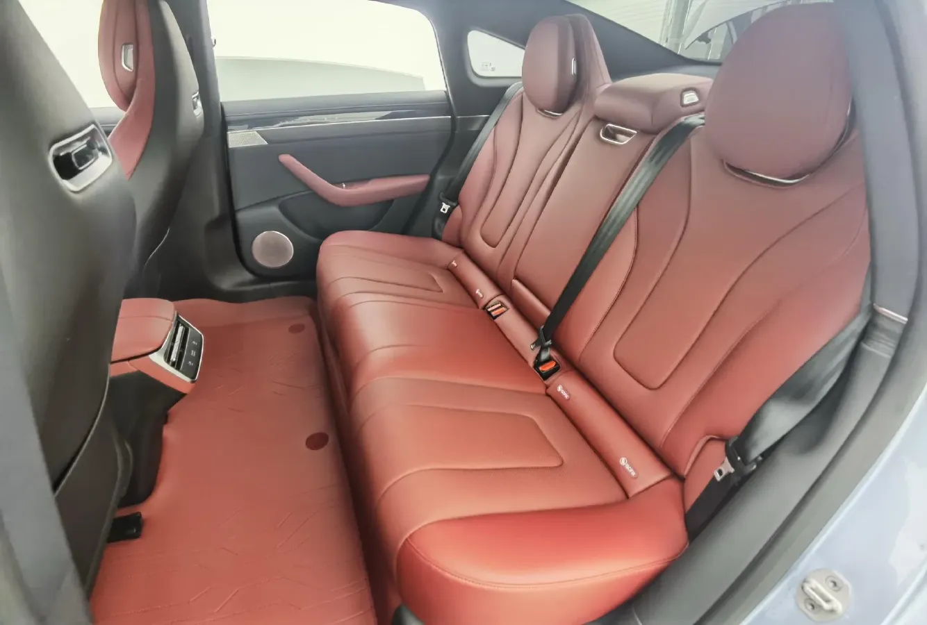 2024 Luxeed S7 BEV 82KWH,autocango,china used car exporter,china ev exporter,chinese used car exporter,chinese used ev exporter