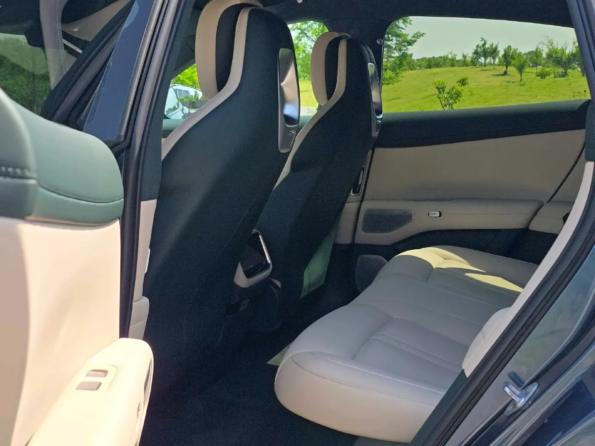 2025 MI YU7 BEV 101.7KWH,autocango,china used car exporter,china ev exporter,chinese used car exporter,chinese used ev exporter