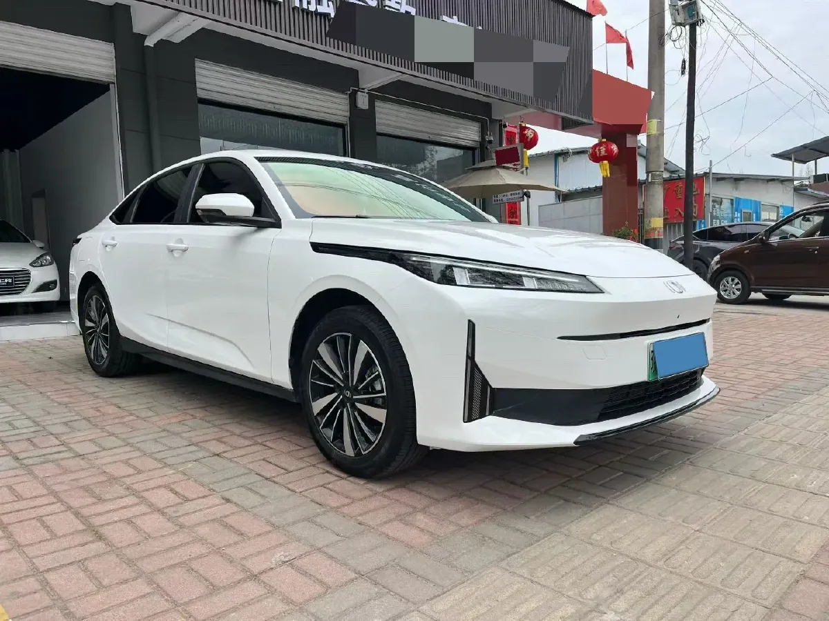 2025 ChangAn QiYuan A05 1.5L 98HP L4 E-CVT PHEV 9.07KWH,autocango,china used car exporter,china ev exporter,chinese used car exporter,chinese used ev exporter