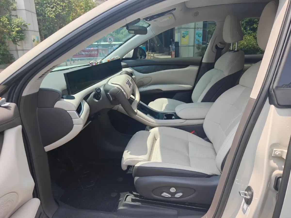 2023 IM LS6 BEV 71KWH,autocango,china used car exporter,china ev exporter,chinese used car exporter,chinese used ev exporter