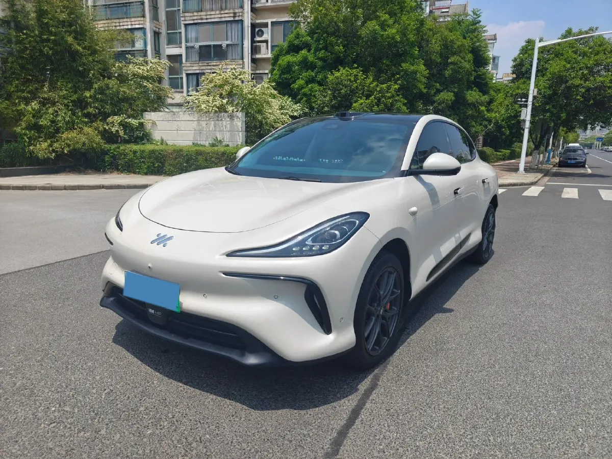 2023 IM LS6 BEV 71KWH,autocango,china used car exporter,china ev exporter,chinese used car exporter,chinese used ev exporter